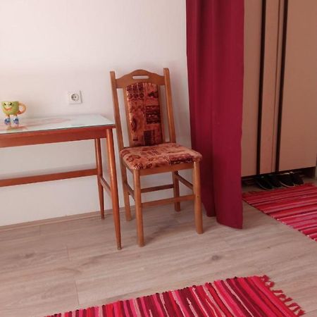 Appartement Apartman Rose à Novi Sad Extérieur photo